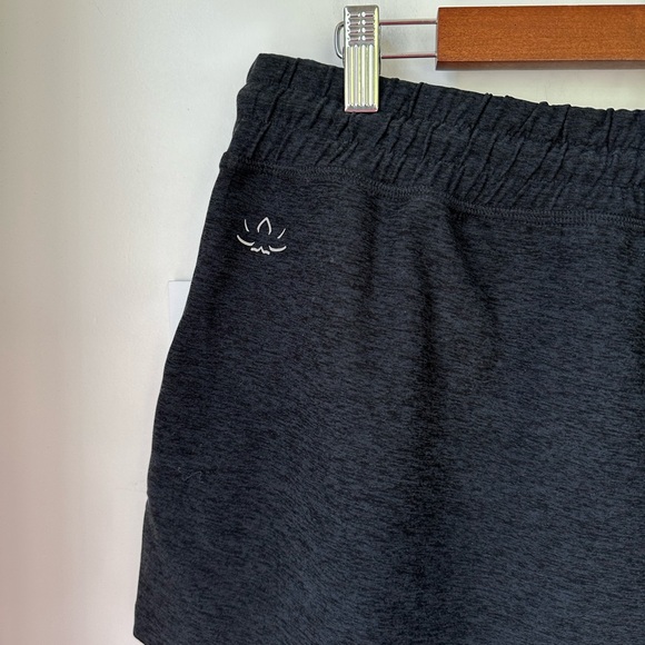 NWT Beyond Yoga Spacedye Worked Up Shorts, size L - Picture 4 of 7